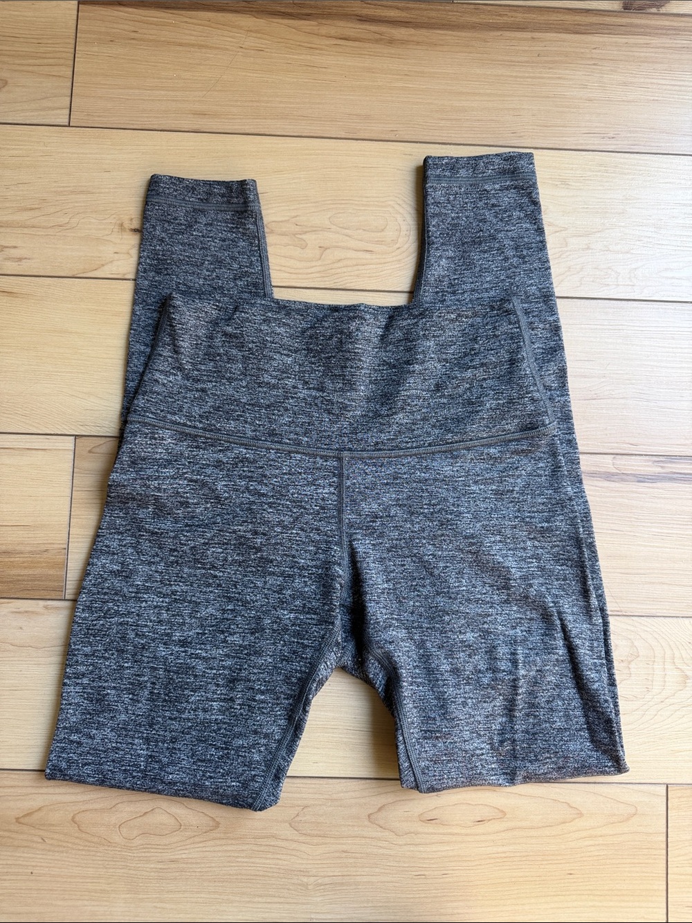Lululemon Grey High Waisted Leggings Size 6 - Picture 2 of 7